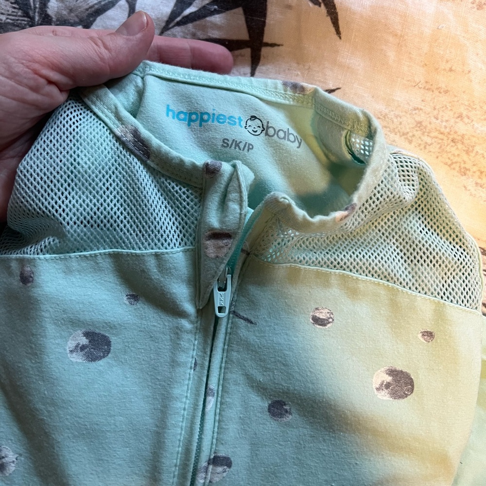 Four (4) size small Snoo sacks
